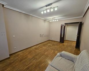 Living room of Flat for sale in Oviedo   with Heating, Parquet flooring and Storage room