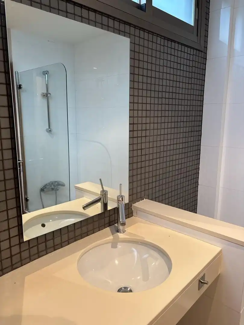 Baño de Apartamento de alquiler en  Palma de Mallorca con Aire acondicionado, Calefacción y Piscina comunitaria