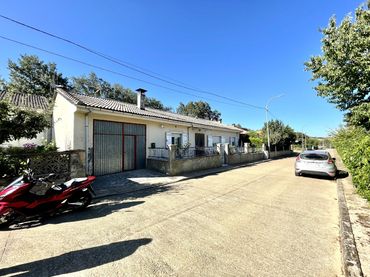 Casa con jardín en venta en Lucillo