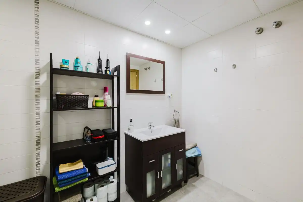 Baño de Planta baja en venta en Torremolinos con Aire acondicionado, Calefacción y Amueblado