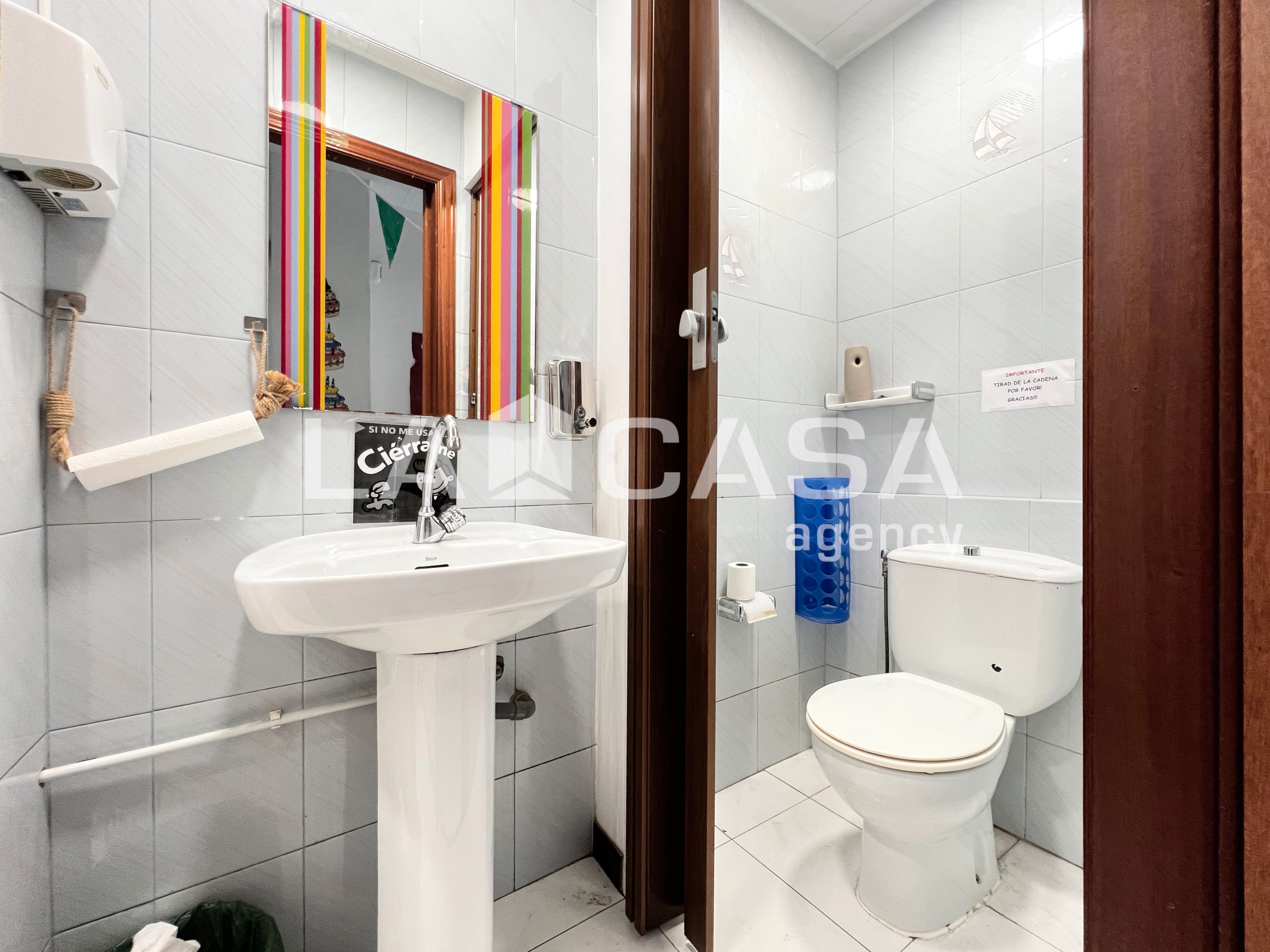 Baño de Planta baja en venta en Badalona con Terraza y Trastero