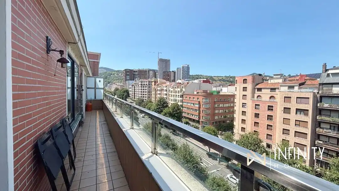 Exterior view of Flat for rent in Bilbao   with Heating, Terrace and Balcony