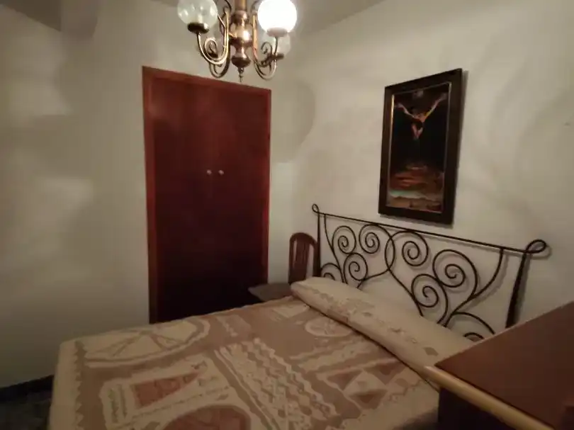 Dormitori de Casa adosada en venda en Ademuz amb Balcó