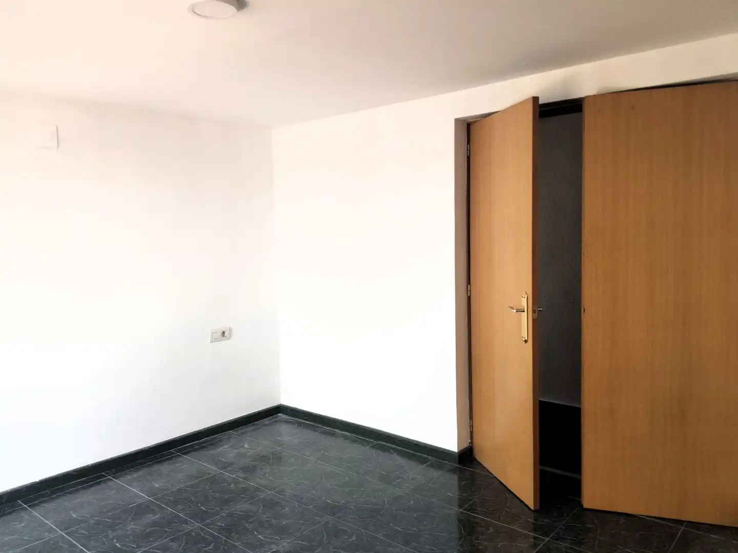 Flat for rent in Valencia  with Terrace