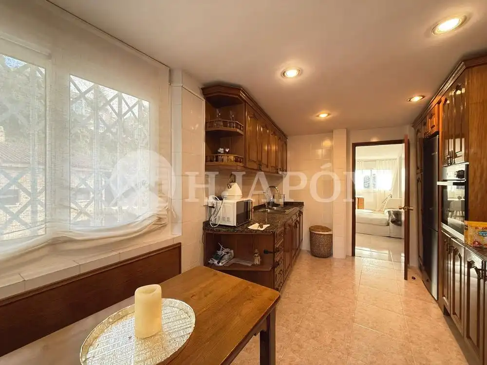Cocina de Casa o chalet en venta en Alella con Aire acondicionado, Calefacción y Jardín privado