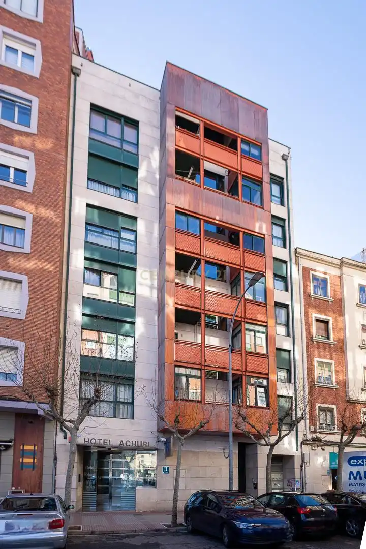 Vista exterior de Edificio en venta en Miranda de Ebro