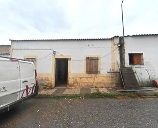 Vista exterior de Casa adosada en venda en Mérida