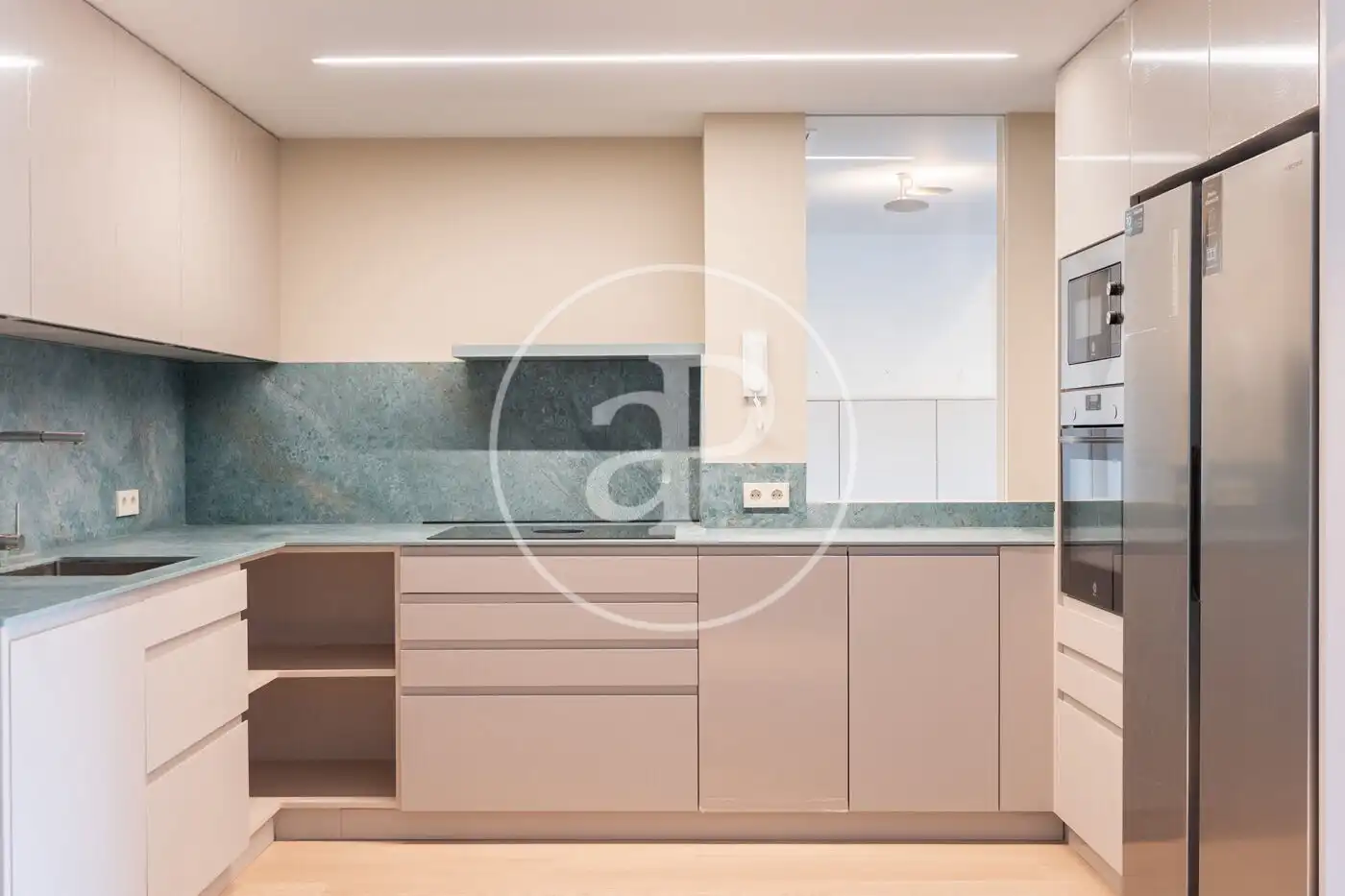 Küche von Wohnung zur Miete in  Palma de Mallorca mit Klimaanlage, Heizung und Terrasse