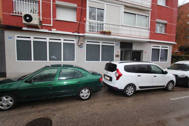 Local comercial en Venta en Calle Sahagún, 22 en Bellavistas - Hipercor