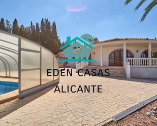 Vista exterior de Casa o xalet en venda en Alicante / Alacant amb Aire condicionat, Calefacció i Jardí privat