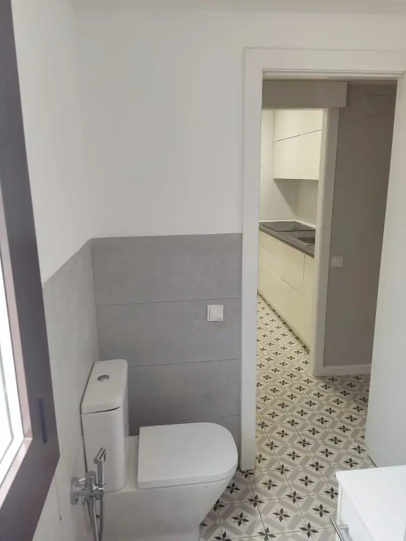 Badezimmer von Dachboden zur Miete in Barcelona mit Klimaanlage, Heizung und Terrasse