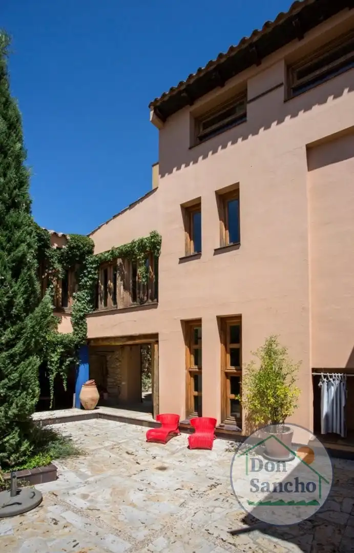 Exterior view of Houses for sale in Simancas  with Heating