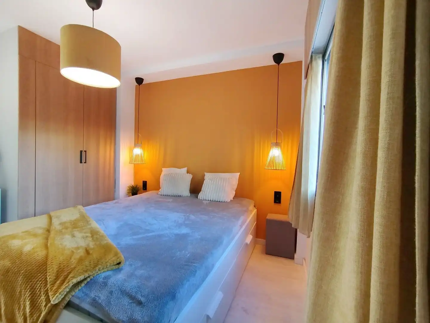 Dormitori de Apartament en venda en Mijas amb Aire condicionat i Terrassa
