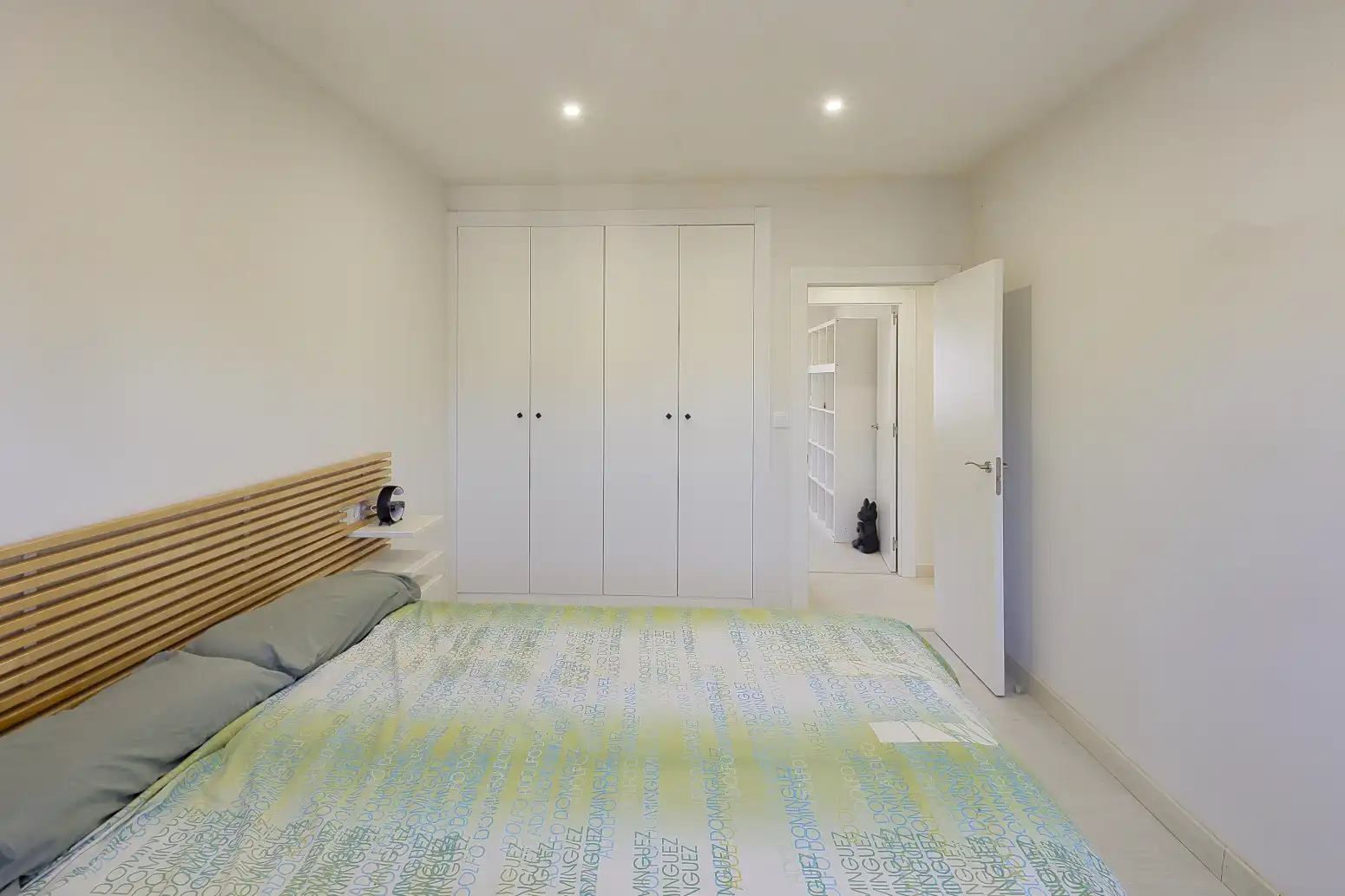 Bedroom of Flat for sale in Sur