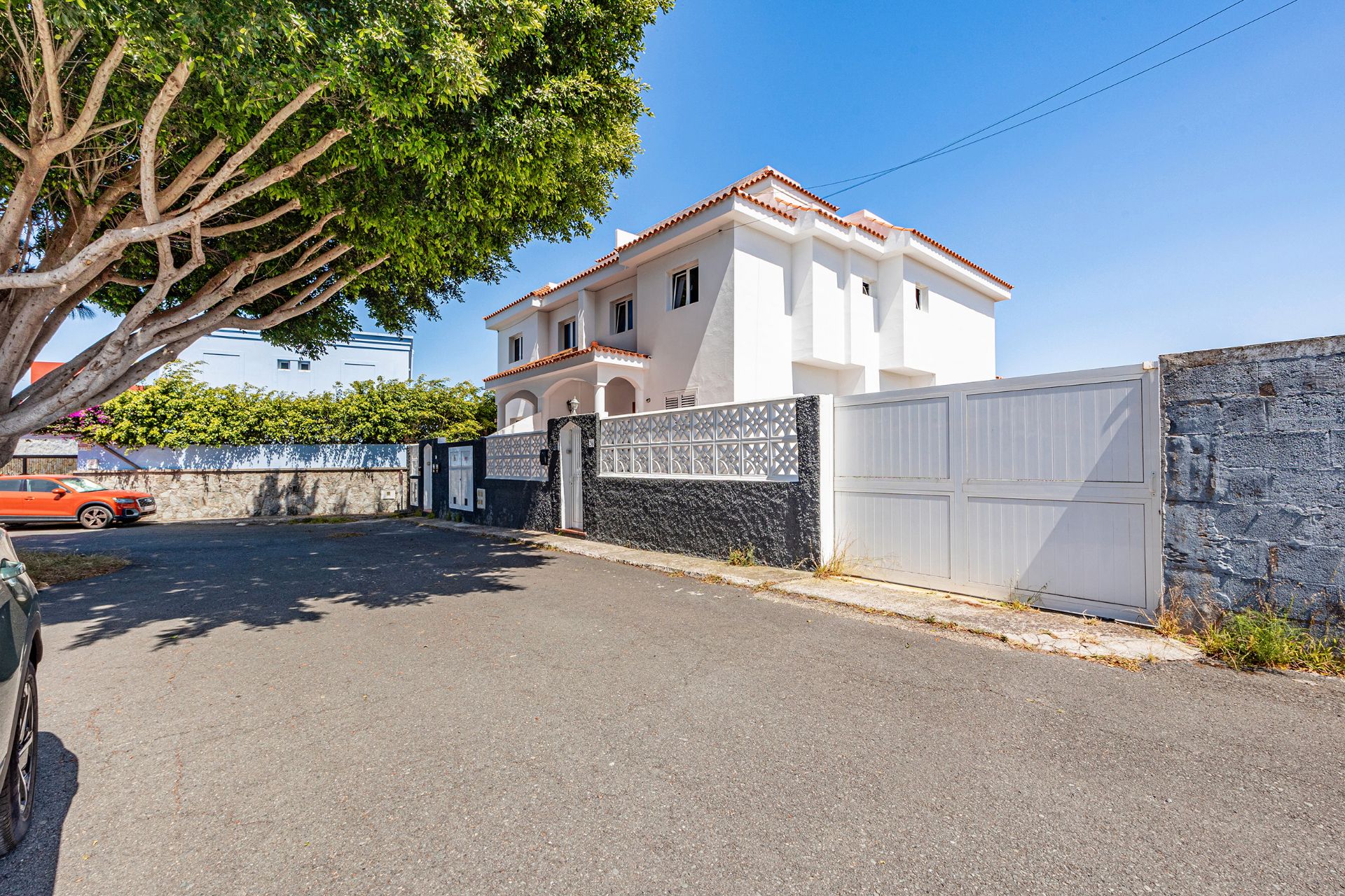 Vista exterior de Casa adosada en venta en Las Palmas de Gran Canaria con Jardín privado y Terraza