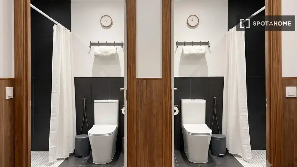 Baño de Piso para compartir en  Palma de Mallorca con Aire acondicionado, Calefacción y Amueblado