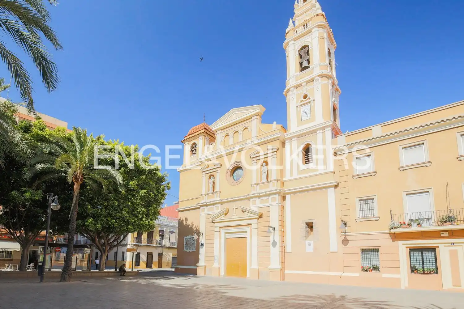 Außenansicht von Wohnung zur Miete in Valencia mit Klimaanlage, Heizung und Möbliert