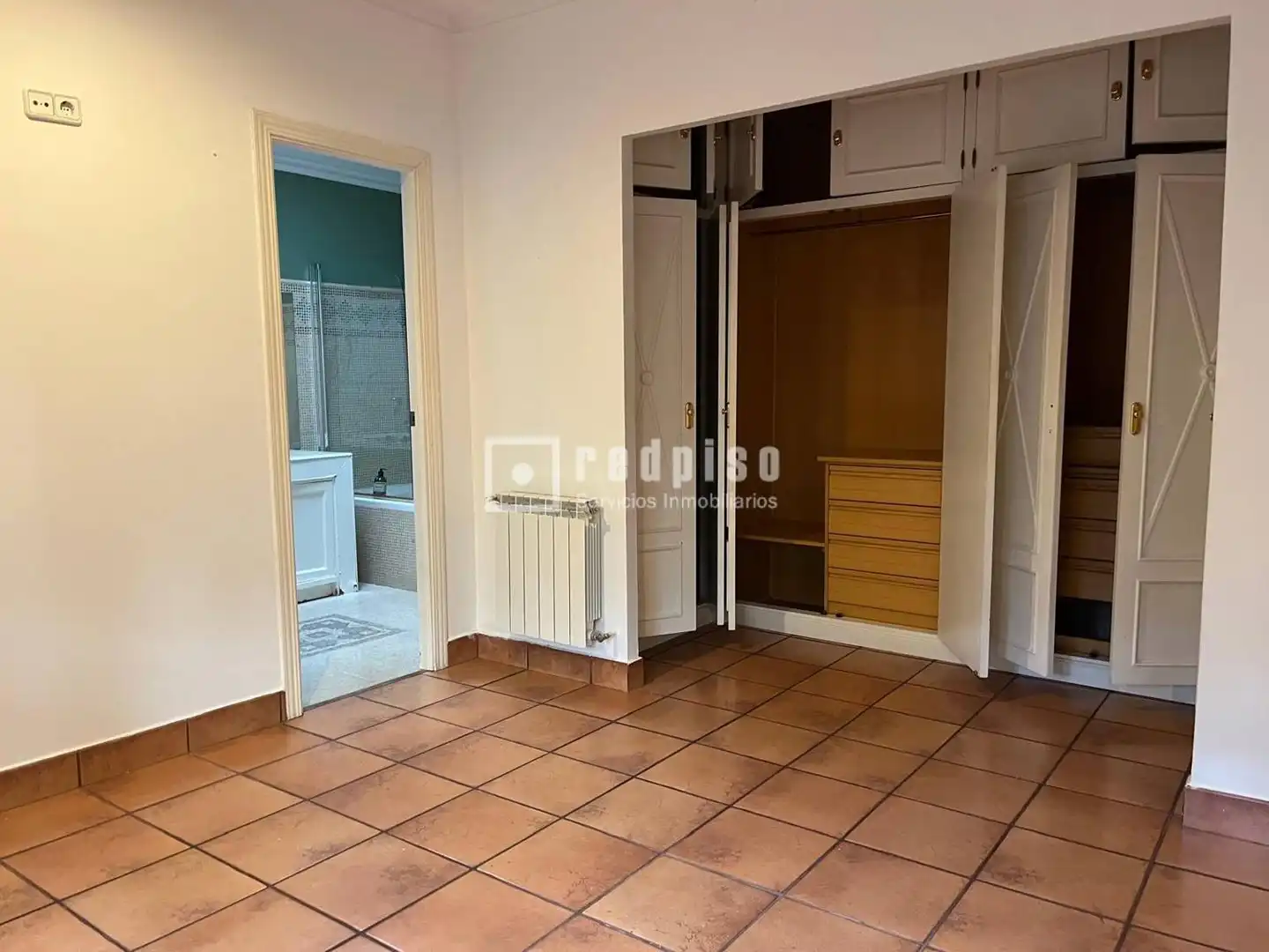 Habitación de Casa o chalet en venta en Pozuelo de Alarcón con Aire acondicionado, Calefacción y Terraza