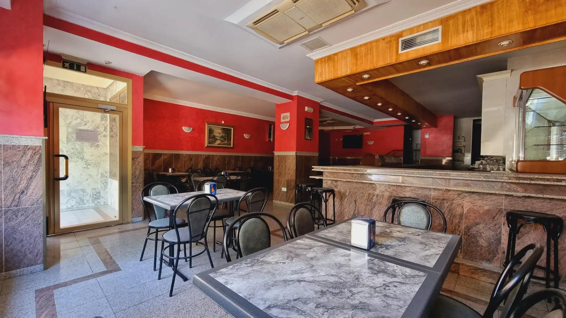 Local en venda en Badajoz amb Moblat