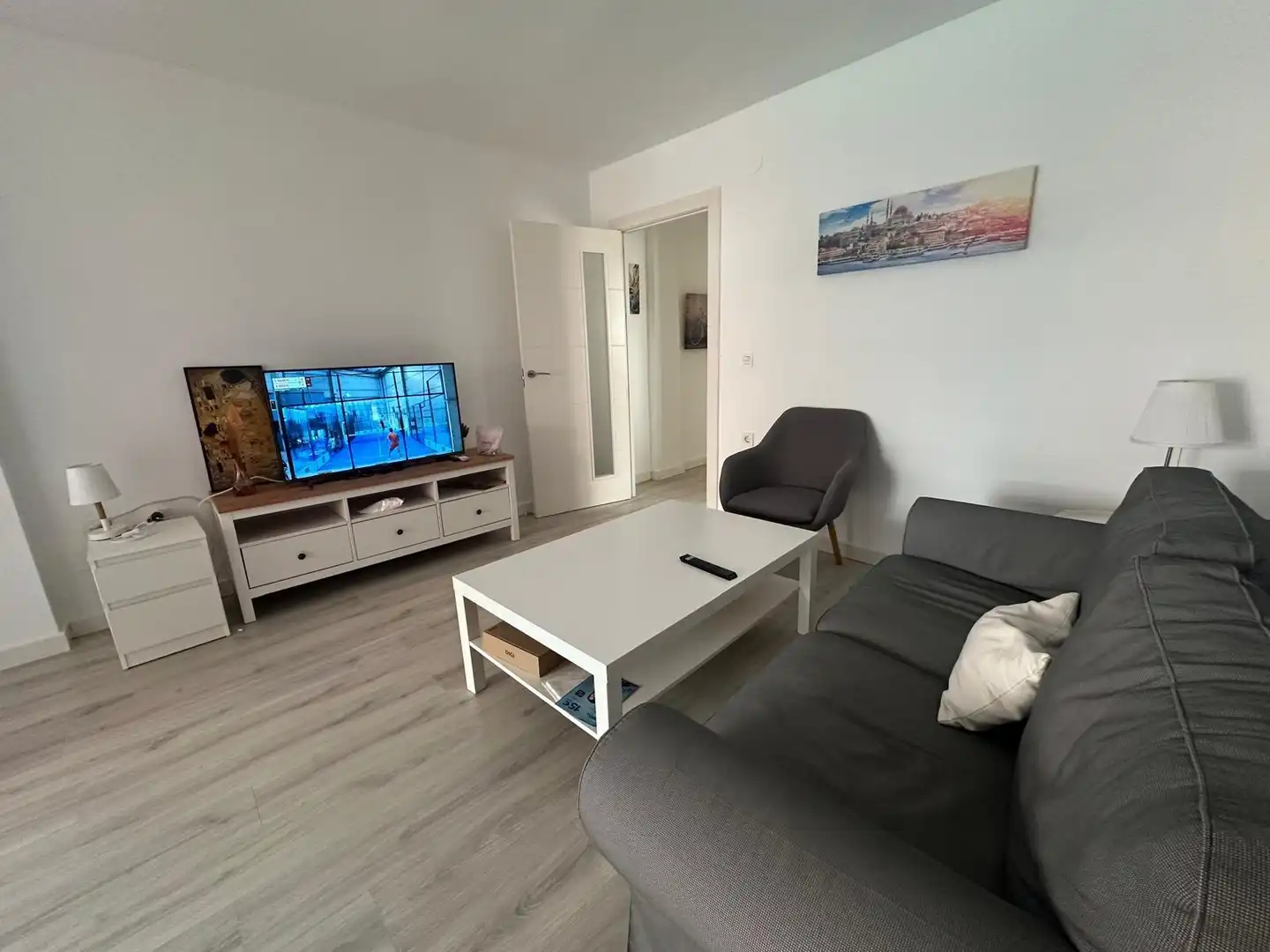 Wohnzimmer von Wohnung zur Miete in Granada mit Klimaanlage