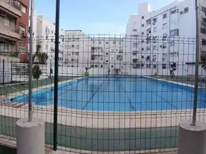Piscina de Pis de lloguer en Valencia amb Aire condicionat, Jardí privat i Terrassa