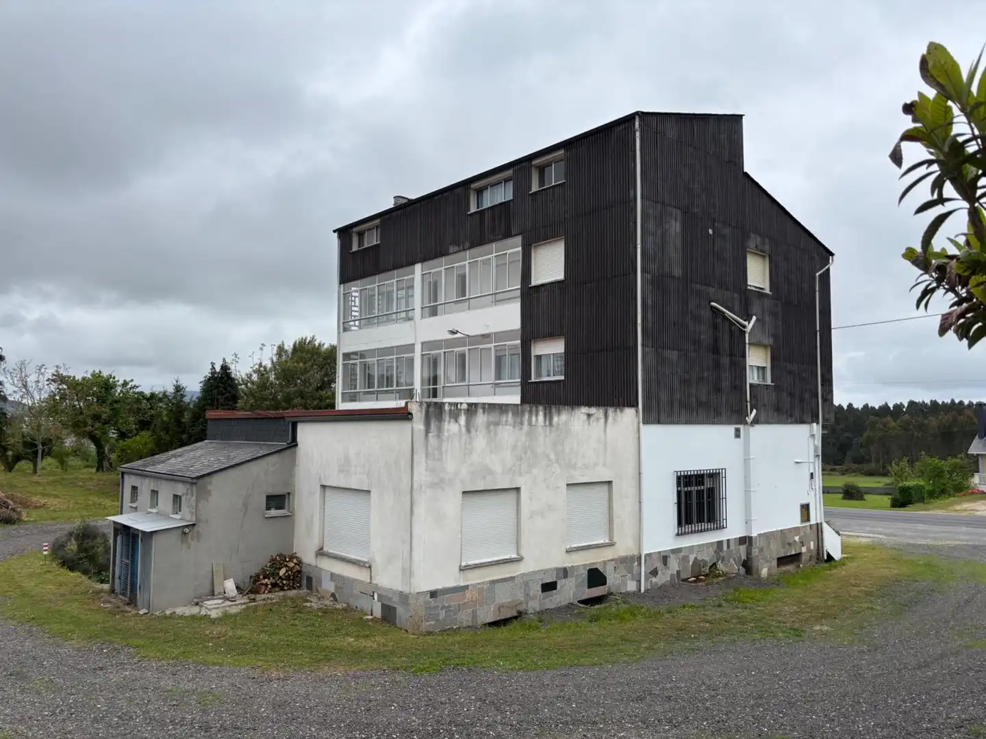 Vista exterior de Edificio en venta en Barreiros
