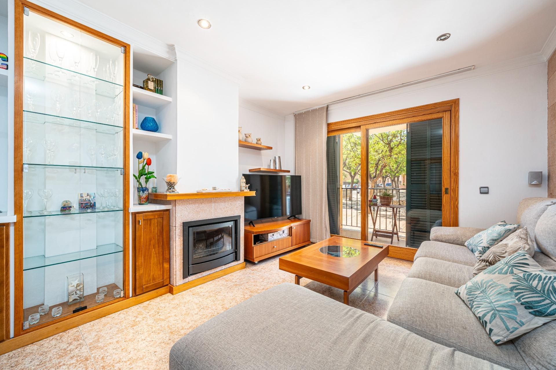 Sala d'estar de Dúplex en venda en Santa María del Camí amb Aire condicionat, Calefacció i Terrassa