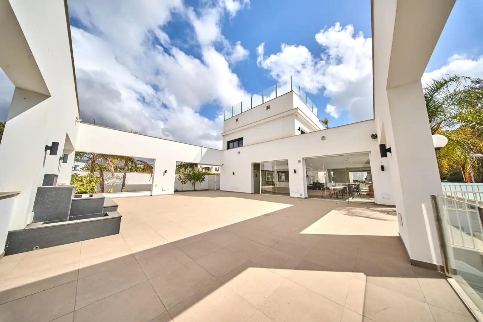 Terrassa de Casa o xalet en venda en Marbella amb Jardí privat, Terrassa i Traster