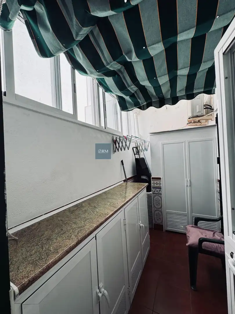 Kitchen of Flat for sale in Sanlúcar de Barrameda  with Air Conditioner, Heating and Parquet flooring