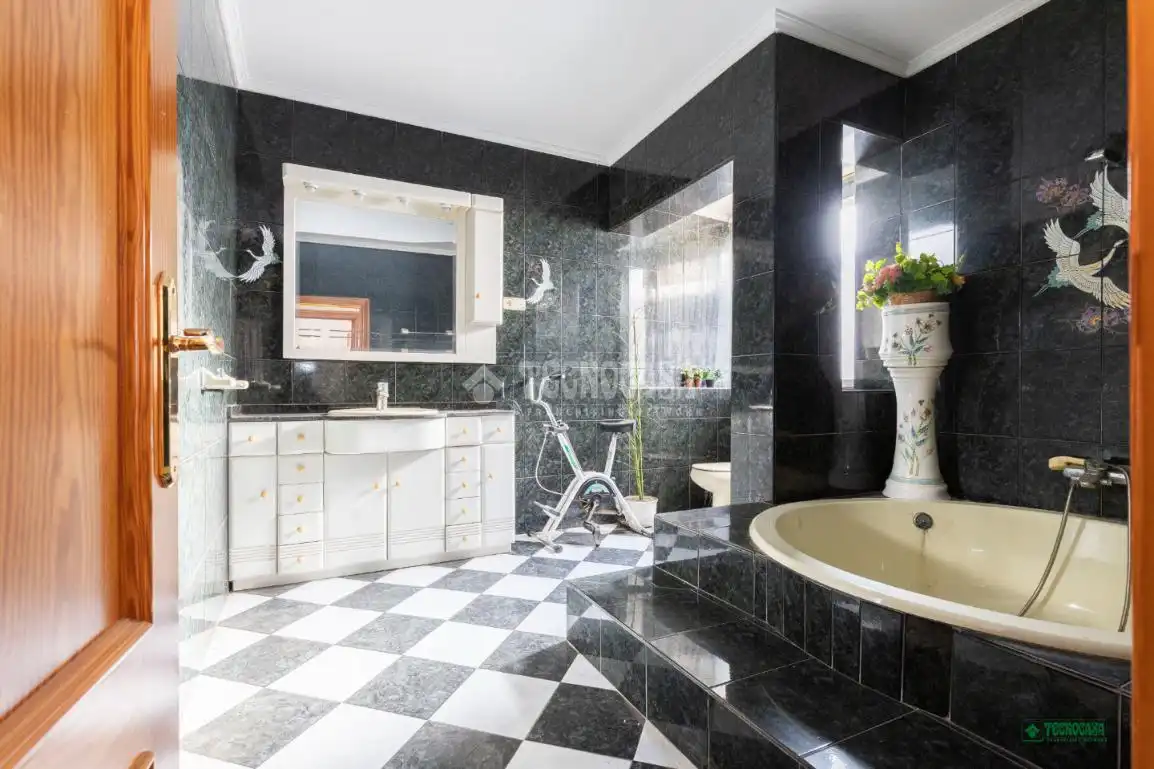 Baño de Piso en venta en Almería