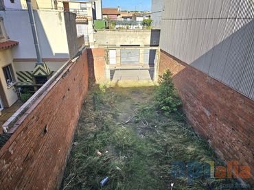 Terreny residencial en venda a Carrer d'Alacant