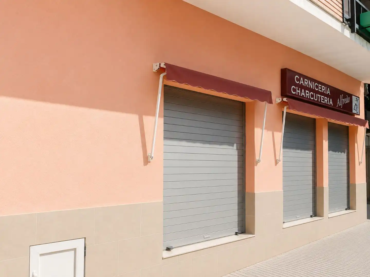 Exterior view of Commercial properties for sale in Aranda de Duero  with Air Conditioner, Heating and Furnished