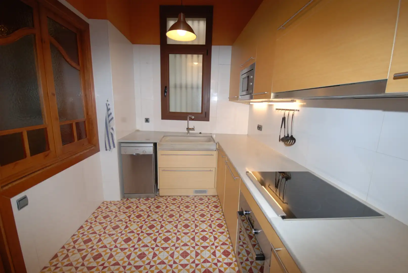 Cocina de Casa o chalet en venta en Barcelona con Aire acondicionado, Calefacción y Terraza