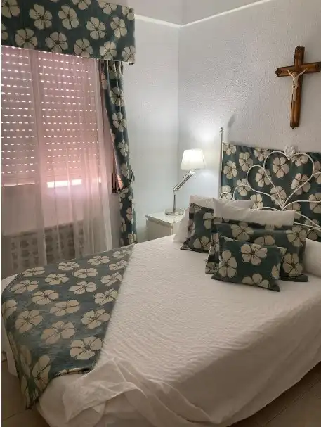 Dormitori de Pis en venda en Fuengirola amb Terrassa i Piscina comunitària