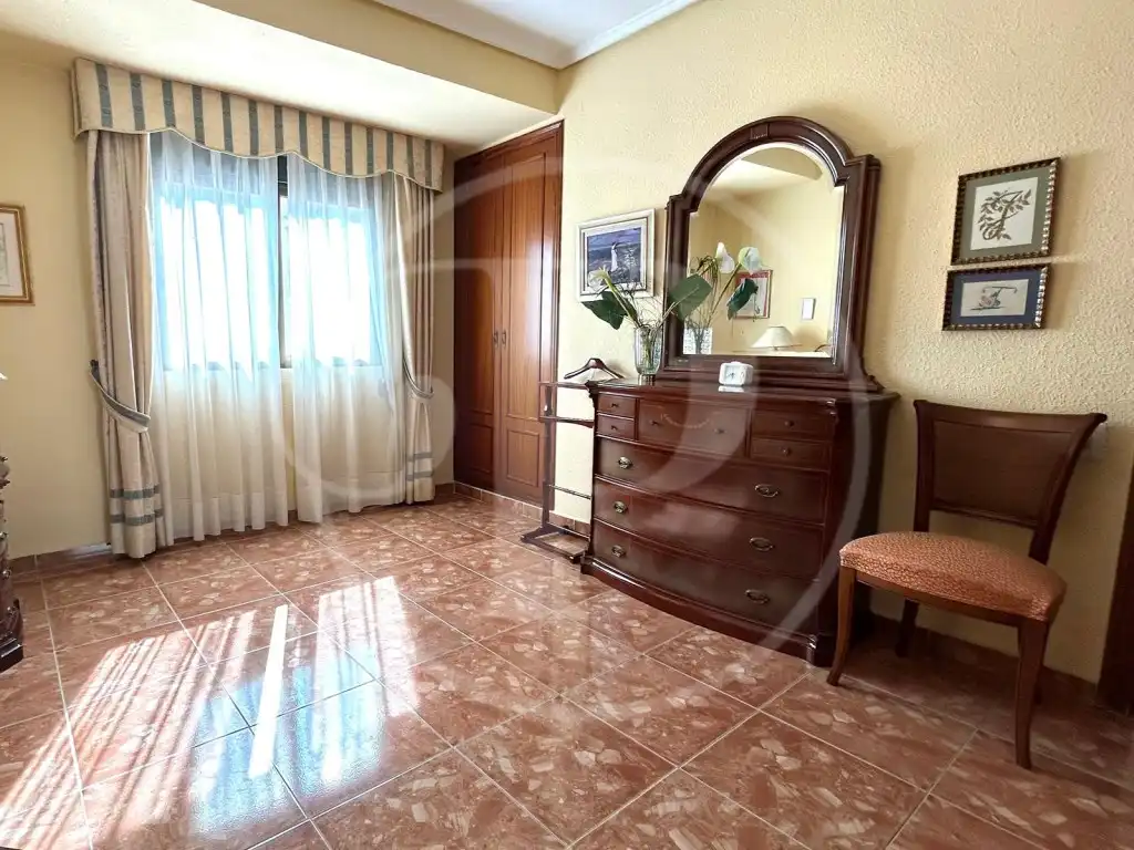 Habitación de Apartamento en venta en Valencia con Aire acondicionado y Balcón
