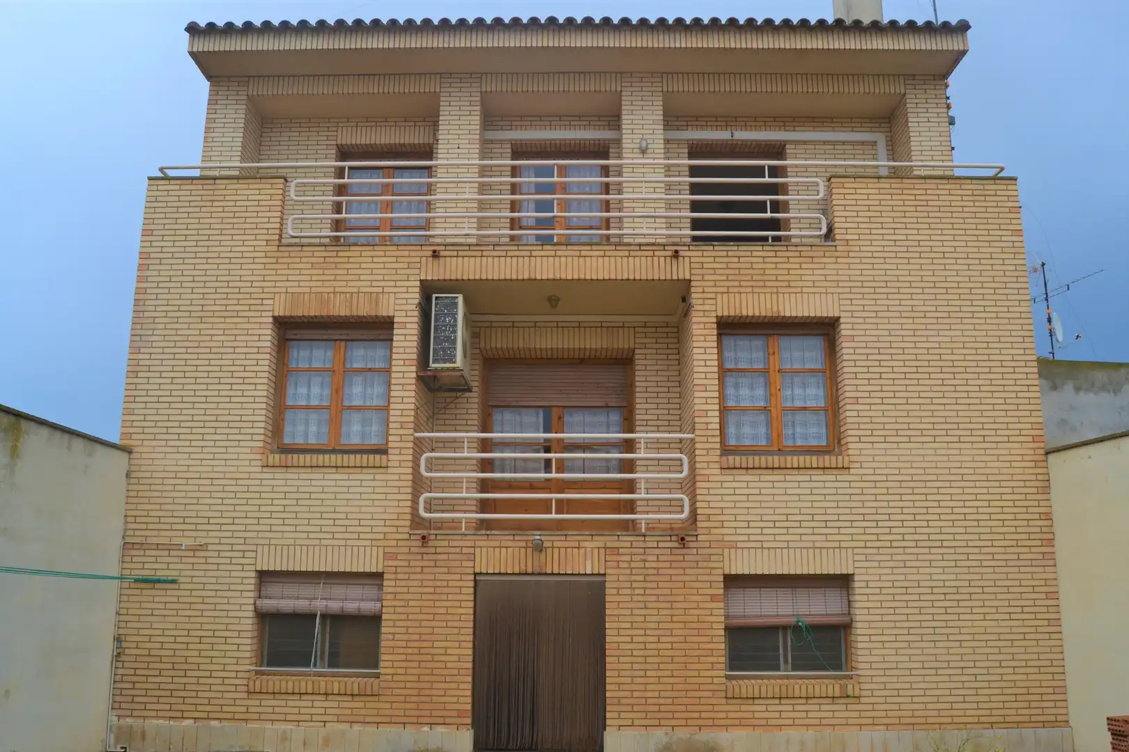 Vista exterior de Casa o chalet en venta en Albalatillo con Aire acondicionado, Jardín privado y Amueblado