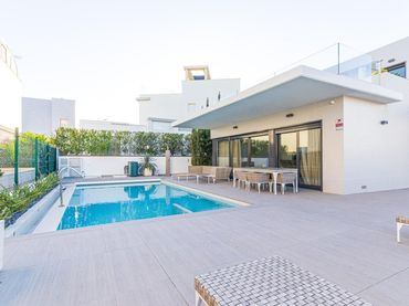 Villa zum Verkauf in Orihuela Costa