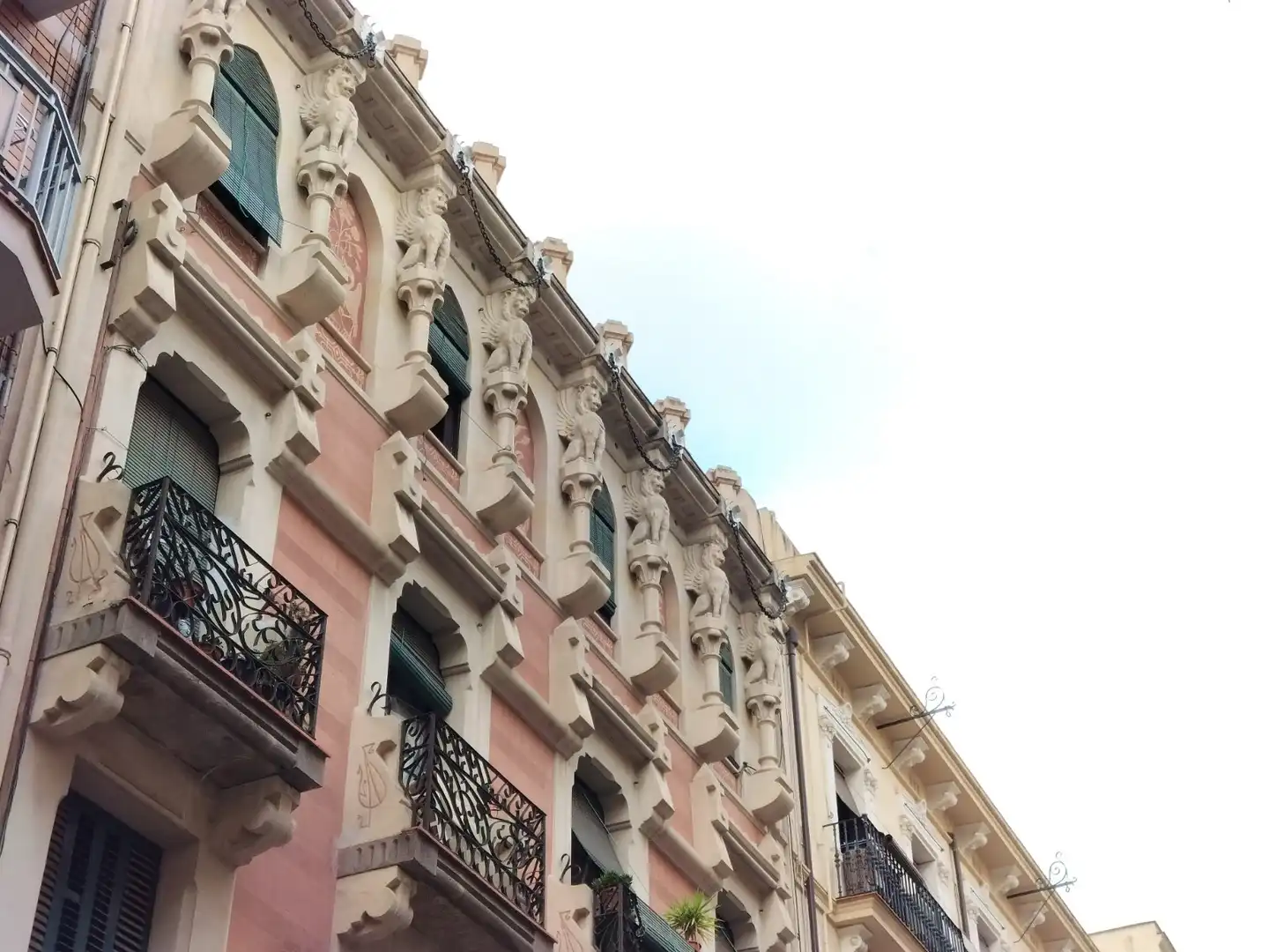 Vista exterior de Local en traspaso en Barcelona con Aire acondicionado, Calefacción y Amueblado