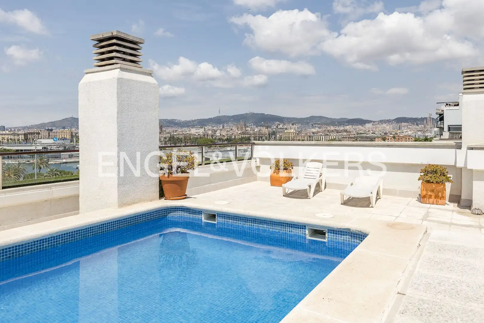 Schwimmbecken von Wohnung zur Miete in Barcelona mit Klimaanlage, Heizung und Parkett