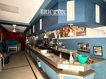 Local comercial en venda a Casco Antiguo
