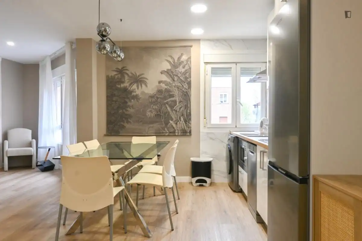 Esszimmer von Wohnungen zur Miete in Madrid mit Klimaanlage, Heizung und Möbliert