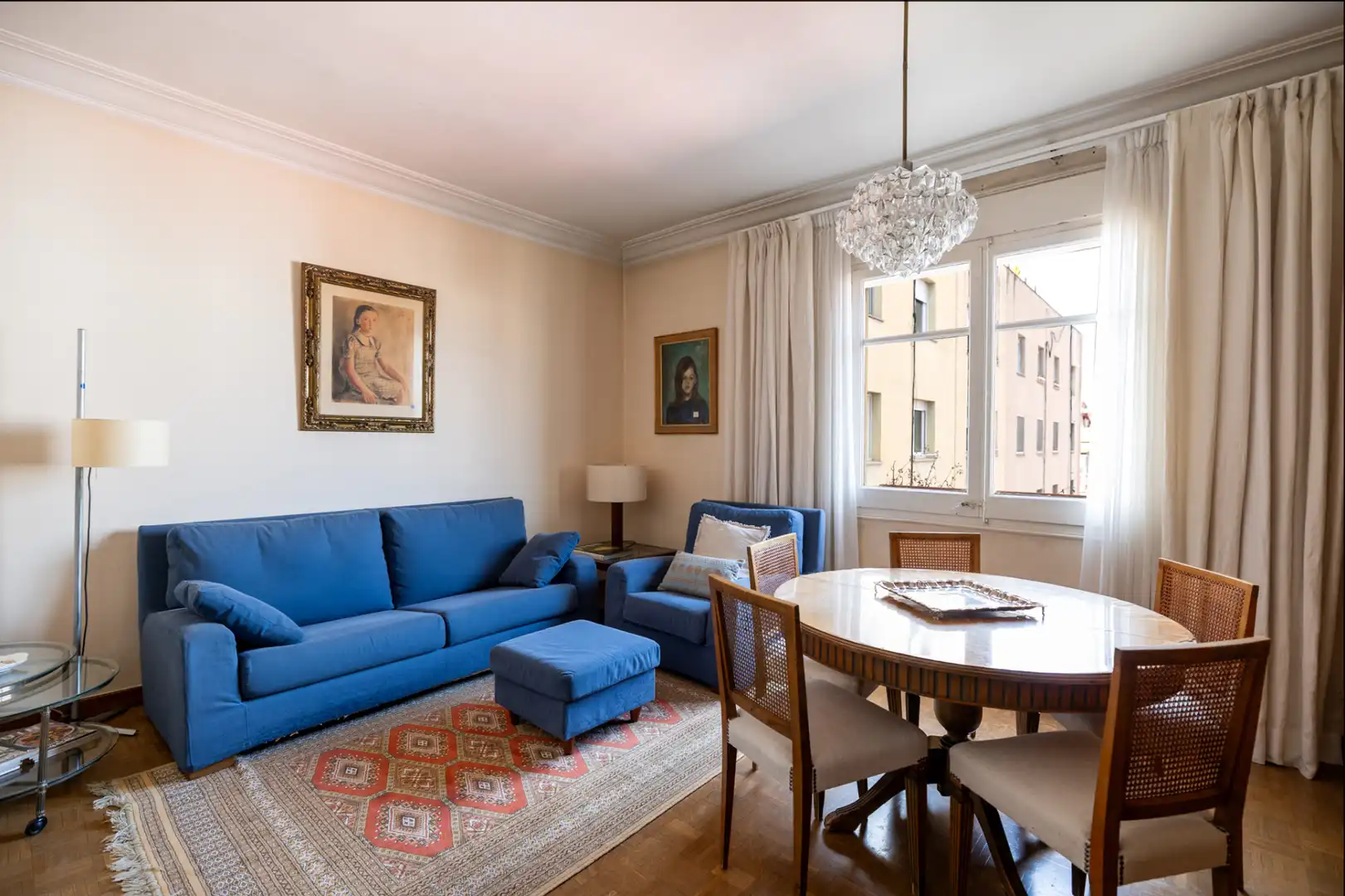 Sala de estar de Piso en venta en  Barcelona Capital con Calefacción, Parquet y Amueblado