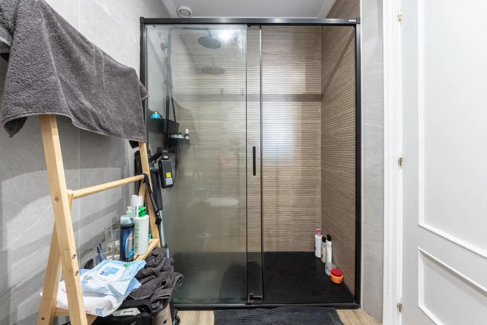 Baño de Piso en venta en Bilbao  con Calefacción, Trastero y Amueblado
