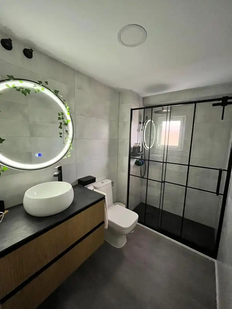 Baño de Planta baja en venta en Dos Hermanas con Aire acondicionado y Calefacción