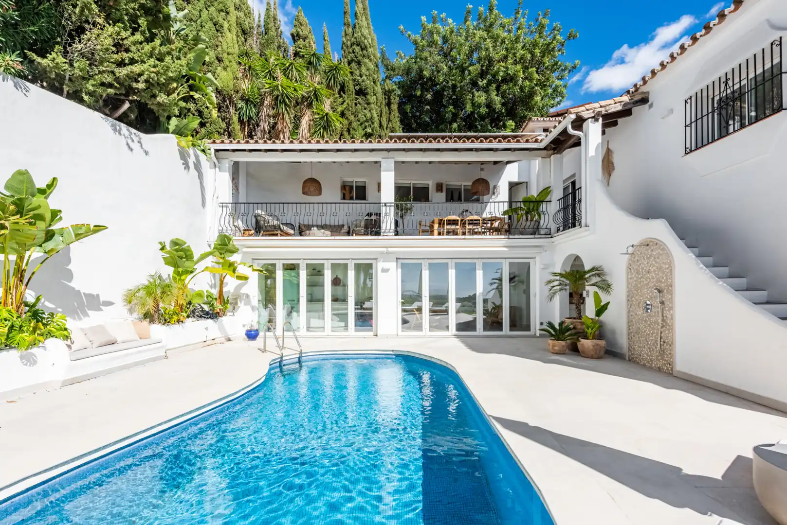 Piscina de Casa adosada en venda en Istán amb Aire condicionat, Jardí privat i Terrassa