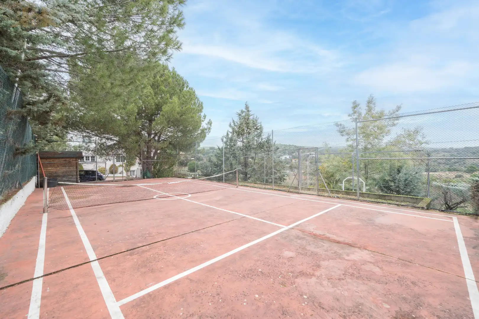 Aparcament de Casa o xalet en venda en Valdemorillo amb Aire condicionat, Calefacció i Jardí privat