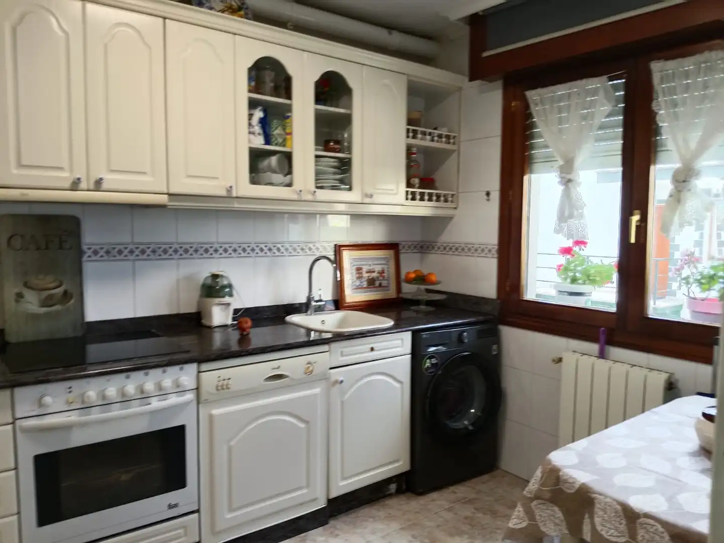 Cocina de Casa o chalet en venta en Meruelo con Calefacción, Jardín privado y Terraza