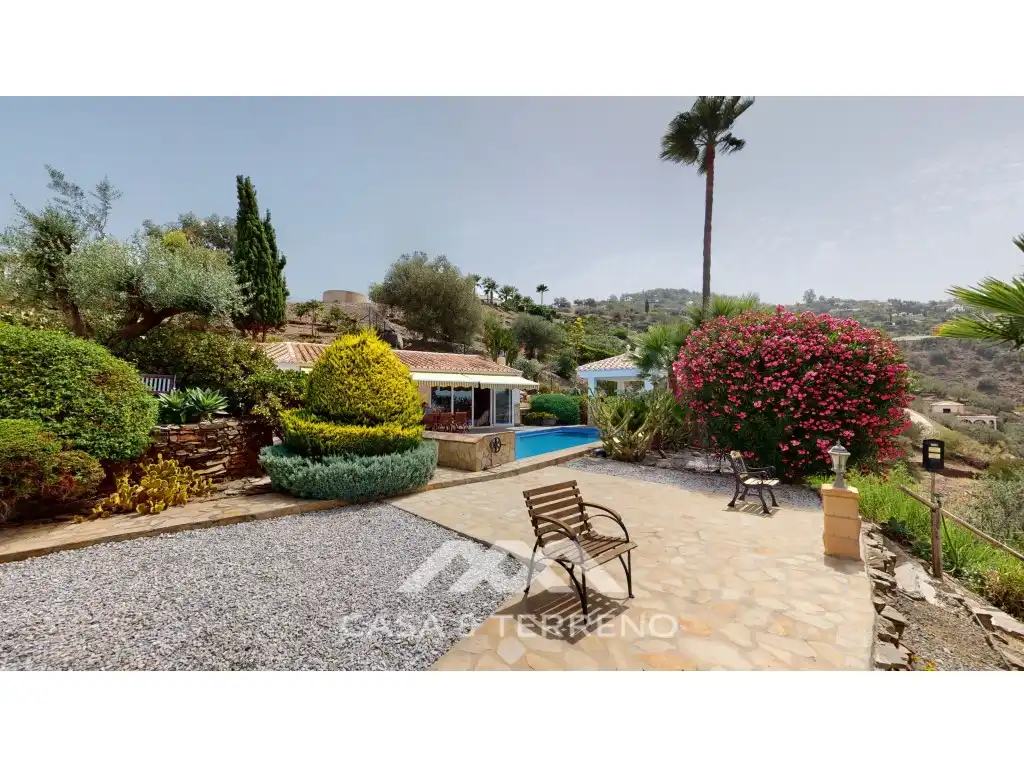 Exterior view of Houses for sale in Sayalonga  with Air Conditioner, Private garden and Terrace