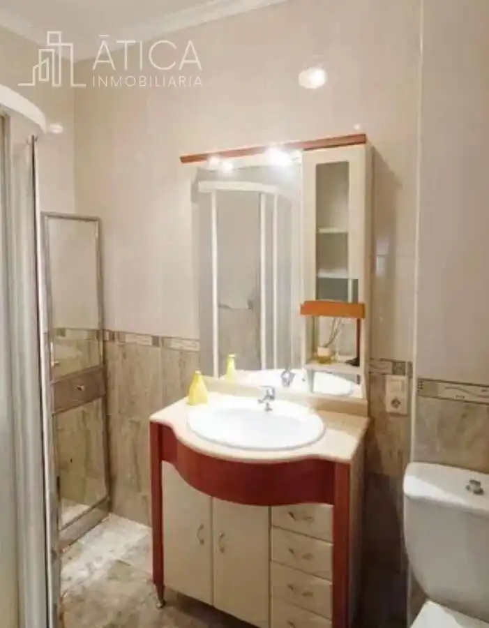 Badezimmer von Wohnung zur Miete in Salamanca mit Heizung, Terrasse und Möbliert