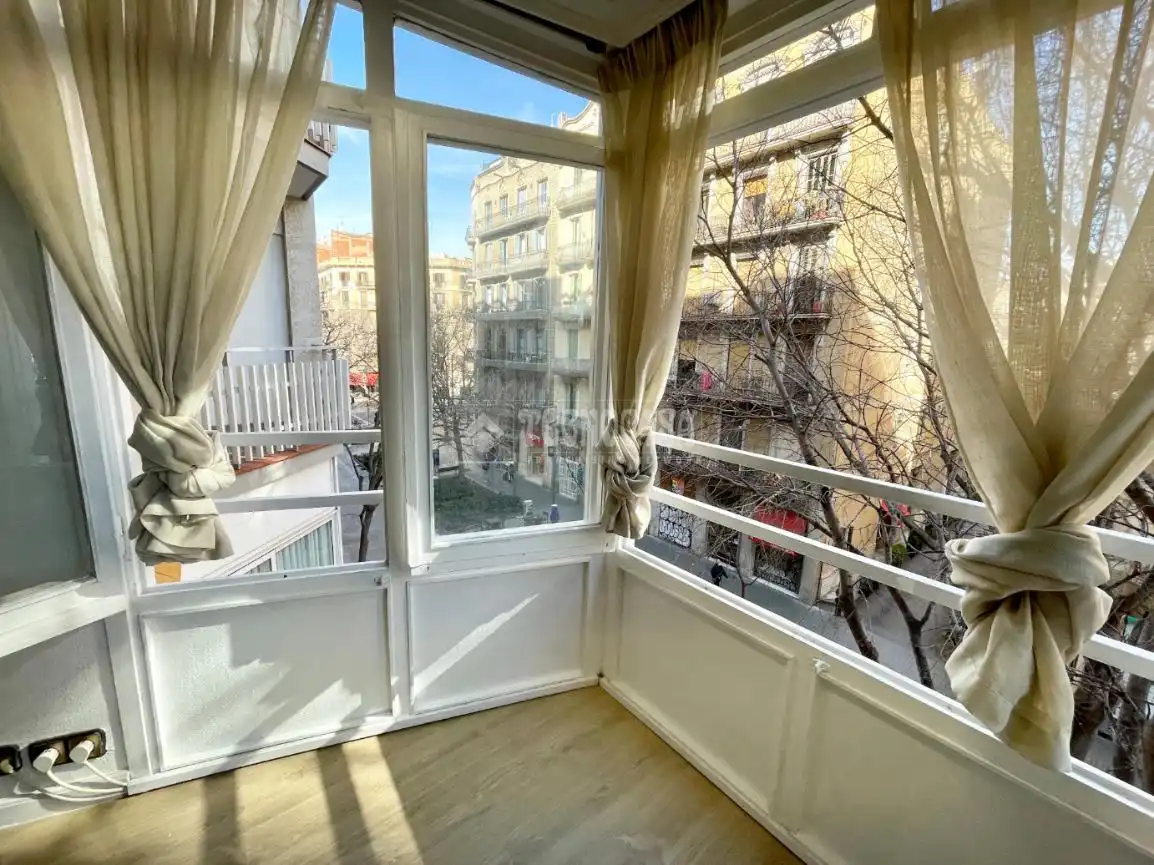 Habitación de Piso en venta en Barcelona con Calefacción